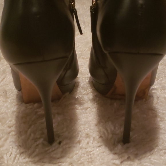 GUCCI Sexayyy peep toe bootie - Picture 9 of 16